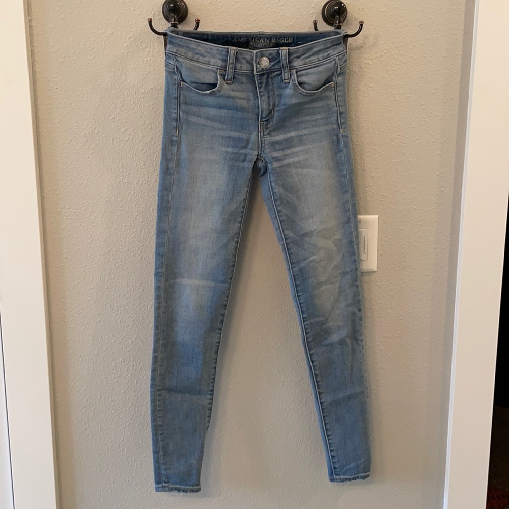 Like brand new AMERICAN EAGLE JEANS!